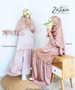 Ensemble Abaya en Soie avec Pashmina Style Élégant Robe Musulmane Femme Vente en Gros - Product Image 5