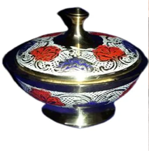 Latón indio clásico, adornado y tradicional. El alto pulido les da una apariencia rica y radiante. - Product Image 2