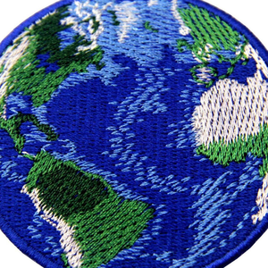 Patchs en tissu top tendance Presse à chaud Logo Globe brodé Patchs en tissu sergé rond à des prix très raisonnables - Product Image 2