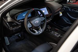2023 Cadillac CT5-V Blackwing Edición 120 Aniversario Gasolina Bajo Kilometraje - Product Image 5