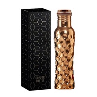 Bouteille d'eau en cuivre-Design de luxe moderne pour logo de capacité personnalisable gratuit Emballage de boîte noire de cadeau promotionnel de haute qualité