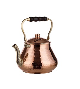 Timeless copper <b>kettle</b> with a vintage finished and strong construction ideal for both kitchen utility and decor enhancement - Product Image 6
