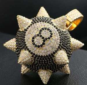 Dijes de Moissanita de 8 Bolas, VVS1, Color D, Efecto Helado, Personalizados, Oro Amarillo de 18K, Certificado IGI, Diseño de Dibujos Animados de Hip Hop, Regalo para Él - Product Image 1