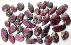 Cabochon de forme et de taille de mélange de pierres précieuses en vrac Eudialyte naturel pour la fabrication de bijoux - Product Image 3