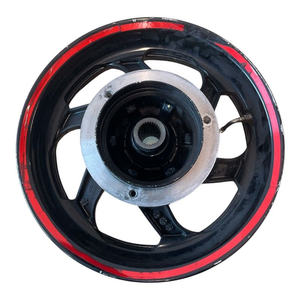 Roue arrière d'origine Yamaha pour Majesty 400 04-11, état neuf, jantes en alliage d'aluminium pour motos - Product Image 1