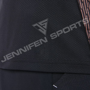 เสื้อยืดพิมพ์ลายซับลิเมชั่นคุณภาพสูงสำหรับผู้ชาย ผลิตจากโพลีเอสเตอร์ 100% รับออกแบบโลโก้ OEM แห้งเร็ว น้ำหนักเบา ระบายอากาศได้ดี เหมาะสำหรับใส่ลำลอง - Product Image 5