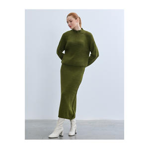 Falda Midi para Mujer como Parte de un Conjunto de Suéter - Product Image 4