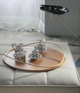 Plateaux de service en bois ronds de style luxueux avec poignée en métal faite à la main exportés par les vendeurs en vente à bas prix - Product Image 2