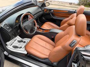 Prezzo basso, Mercedes-Benz CLK 320 del 2002, auto usata in vendita. - Product Image 3
