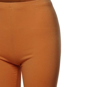Short de yoga anti-rides pour femmes, facile à laver, confortable et élégant, avec taille et logo personnalisés - Product Image 5