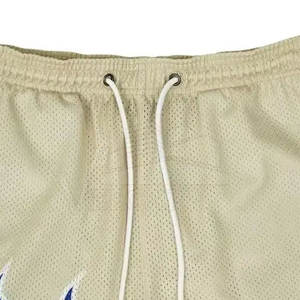 กางเกงขาสั้นออกกำลังกายลายตาข่ายสำหรับผู้ชายกางเกงขาสั้นสไตล์ไฮสตรีทออกแบบโลโก้ได้ตามต้องการ - Product Image 3