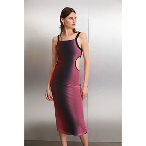 ETHIQUET NUALA Vestido de mujer con estampado degradado, corte bajo lateral y forro de tela de tul - Product Image 1