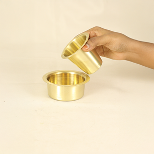Juego de cafetera tradicional de latón artesanal del sur de la India, acabado mate, para regalar y uso doméstico - Product Image 5