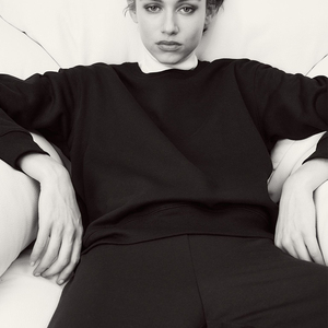 Conjuntos Deportivos Cortos Personalizados con Logotipo para Mujer, Trajes Deportivos de Invierno 100% Algodón, Conjunto de Pantalones Cortos con Insignia, Ecológicos, Transpirables, Disponibles al por Mayor - Product Image 1