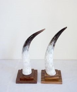 Ensemble à boire en corne de buffle avec support en fer Technique brute corne d'agate Viking pour bière vin qualité d'exportation de f s international - Product Image 2