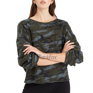 Sudadera de cuello redondo de manga larga de poliéster/algodón para mujer con capucha y lentejuelas en la parte delantera con logotipo personalizable para la temporada Otoño/Invierno - Product Image 3