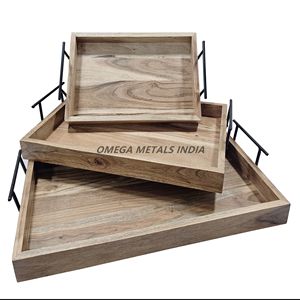 Plateau en bois de manguier de haute qualité avec poignées en métal noir durables et forme rectangulaire élégante pour un service et un affichage élégants - Product Image 1