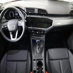 Alerte Offre Exceptionnelle! Audi Q3 Premium 2.0L 4 cylindres TFSI S Line quattro automatique AWD rouge, SUV de luxe, modèle 2024, état impeccable - Product Image 3