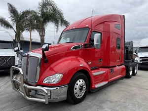 Camion semi-remorque KenworthS T680 2022 d'occasion, très demandé, avec cabine couchette à toit surélevé de 76 pouces, moteur Cummins 450HP, boîte de vitesses Endurant automatique à 12 rapports, faible kilométrage - Product Image 3