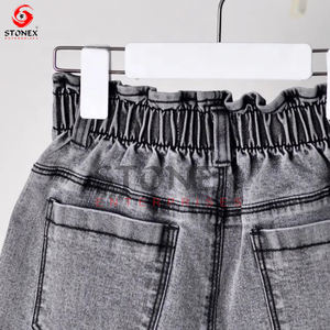 Short de sport taille haute personnalisé pour femme, léger et respirant, à séchage rapide - Product Image 5