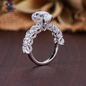 6.798 TDW Bague en or blanc avec diamant de coupe ovale et ronde par Lab-Stone/Bague avec une touche de glamour/couleur EF-VS - Product Image 5