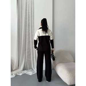 Conjunto de Punto Brillante para Mujer 1552 Categoría de Producto: Conjunto de Suéter Lujoso - Product Image 3