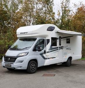 Luxury Self-Propelled 4x4 Motorhome. - Product Image 5