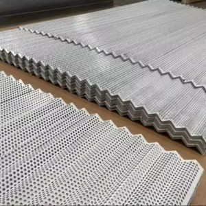 Services personnalisés de fabrication de tôle en acier inoxydable, y compris le traitement de poinçon d'estampage de soudage par découpe laser - Product Image 1