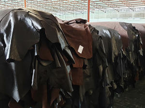 Cuero de corteza de vaca de alta calidad para exportación, pieles uniformes duraderas para bronceado, teñido, acabado, muebles, sofá, zapatos, equipaje - Product Image 4