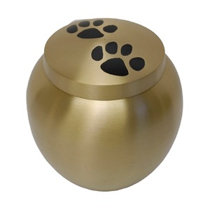 Juego de urnas para mascotas de cremación Odyssey de latón de alta calidad de 3 uds con urnas funerarias de metal con acabado de Peltre y pizarra con estampado de pata - Product Image 4