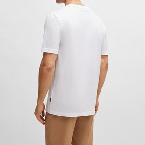 เสื้อยืดแขนสั้นสีขาวสำหรับผู้ชาย พิมพ์ลายสีส้มแบบนามธรรม ทรงปกติ คอกลม สไตล์ลำลอง ผ้าคอตตอนเจอร์ซีย์ - Product Image 2