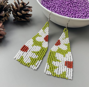 Only 2 Left and in 19 Baskets Seed Bead Earring - Native Earring - Fringe Earring - Product Image 2
