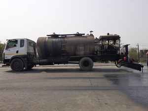 Distributeur de pression de bitum monté sur camion, distributeur d'asphalte pour camion d'entretien routier épandeur de bitum - Product Image 2