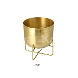 Top Quality Antique Design <b>Gold</b> Aluminium <b>Planter</b> With Stand Decorative <b>Planter</b> Home Garden Best Decorative Aluminium <b>Planter</b> - Product Image 2