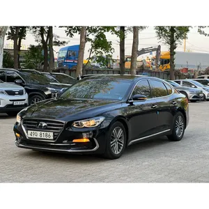 Hyundai Grandeur Berline IG Essence 2.4 Premium Automatique Boîte Manuelle Sièges en Cuir Intérieur Sombre Essence 2019 d'occasion - Product Image 3