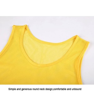 เสื้อบาสเก็ตบอลสำหรับผู้ชายเสื้อกั๊กบาสเก็ตบอลสำหรับวัยรุ่นชุดออกกำลังกายเสื้อกล้ามแบบหลวมกำหนดเองว่างเปล่า - Product Image 2