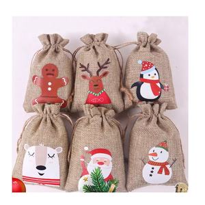Sac de bonbons de Noël avec cordon de serrage Sac de jute de Noël en toile de jute pour favoriser une expérience de magasinage élégante et écologique! - Product Image 5