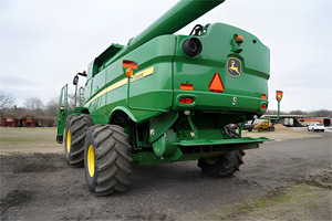 รถเกี่ยวข้าวโพด JON DEERE S790 สำหรับงานหนัก เพื่อผลผลิตทางการเกษตรที่ดีที่สุด ประสิทธิภาพสูง - Product Image 3