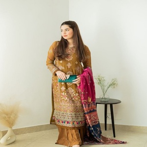 Dernier Designer Faux Georgette Broderie Séquence Travail Salwar Costume Par FabZone - Product Image 1