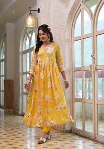 Tenue indienne élégant meilleur tissu vêtements ethniques Chinon Kurti pantalon avec Dupatta avec travail imprimé achats en ligne inde - Product Image 5