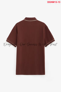 Label Premium Polo para hombre Botón de manga redonda roja Dobladillo acanalado a rayas Forma estándar Diseño ajustado Combinación de colores NM13 - Product Image 2