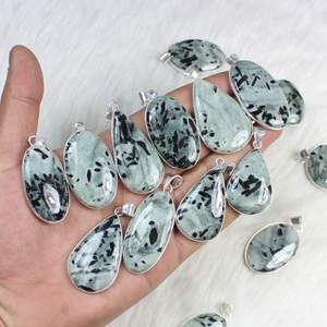 Colgante de Piedra Preciosa de Jaspe Kiwi Unisex de Alta Calidad, Bisel Plateado de Alta Calidad, Joyería de Estilo Bohemio para Regalo - Product Image 3