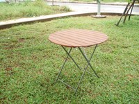 Meubles de jardin d'extérieur de luxe en bois tendance avec cadre en acier ensembles de restaurant au design moderne au meilleur prix