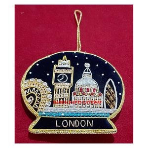 Ornements suspendus décoratifs pour la maison et l'arbre de Noël, broderie dorée en zari personnalisée, forme élégante, avec travail de perles - Product Image 1
