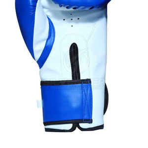 2023 Guantes de boxeo de cuero sintético de estilo superior Servicios OEM personalizados disponibles para entusiastas de las artes marciales y el fitness - Product Image 6