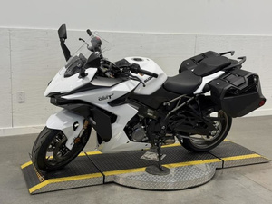 Offre de Gros Nouvelle Moto Sportive Touring Standard GSXS-1000GT 2026 avec Porte-Bagages et Pare-Brise - Product Image 3