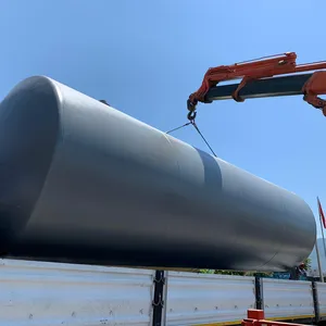 Réservoir de carburant souterraine et souterraine, creux - Product Image 1