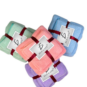 Innovativo Set da Bagno 2-in-1 in Morbido Cotone, Asciugamani Assorbenti e Senza Pelucchi per il Comfort Domestico - Product Image 1