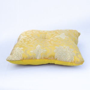 <b>Throw</b> <b>Pillows</b> for All Seasons: Cushions that Add Comfort and Style to Your Home - Product Image 3