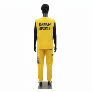 ชุดเสื้อยืดสีเหลืองผ้าเทอร์รี่คอตตอนโพลีเอสเตอร์คุณภาพสูงพร้อมกางเกงเลกกิ้งมีกระเป๋าคาร์โก้ พิมพ์ลายโลโก้ ชุดสำหรับผู้หญิง - Product Image 3